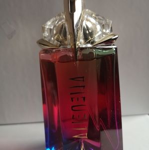 We are Alien Perfume